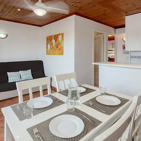 En Complejo De Zonas Ajardinadas-c11 Ciutadella (Menorca)